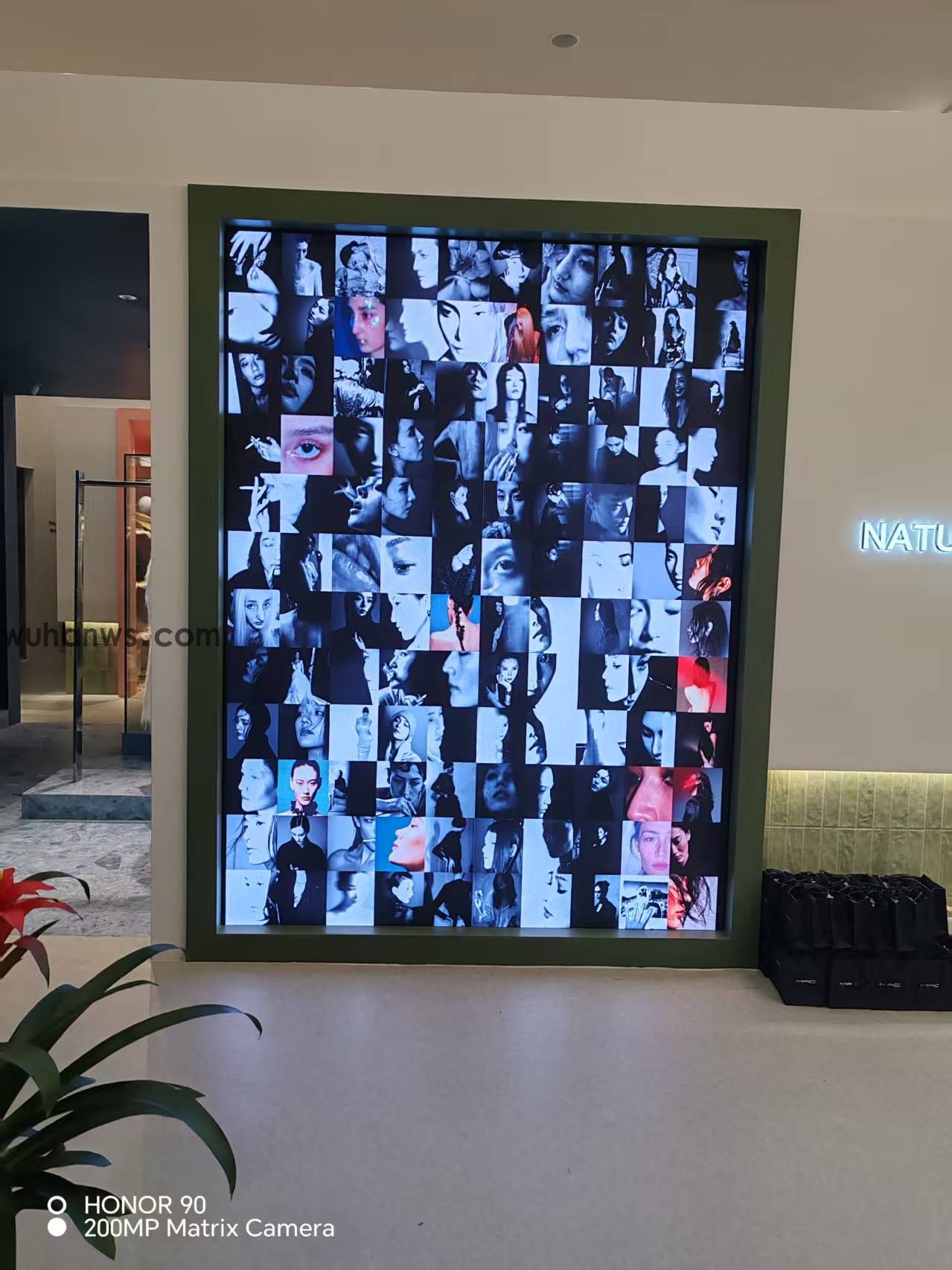 武汉某摄影旗舰店LED显示屏交付